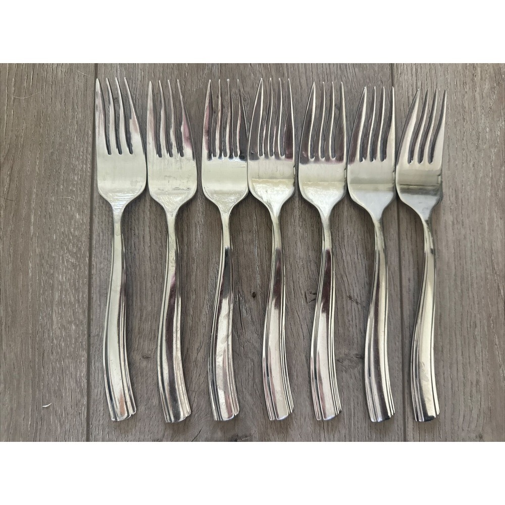 Set Of 7 Oneida Griffith 18/10 Wavy Stainless 7 7/8" Dinner Forks
